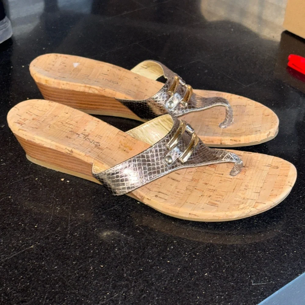 Bandolino sandals size
